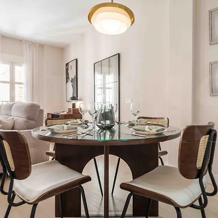 Apartment Exclusive In The Centre With Parking Rems